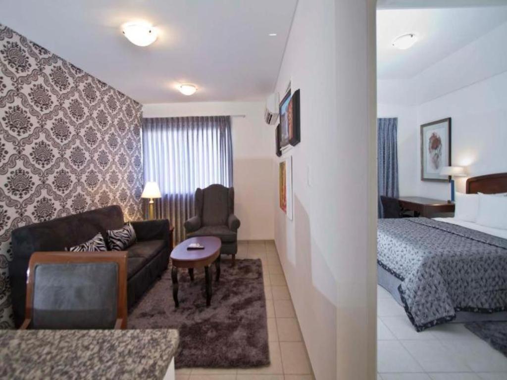 Terranova Suites Santa Cruz de La Sierra Exteriör bild